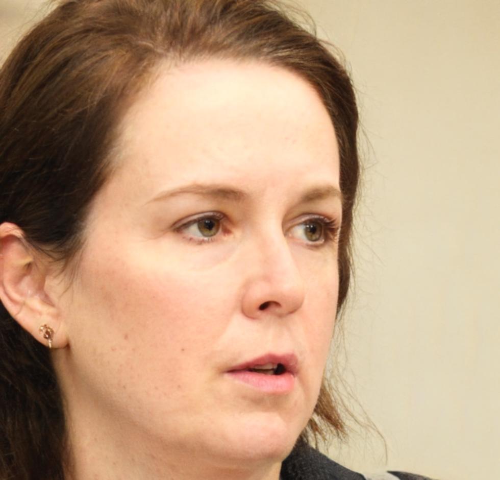 Klara Neumann, Finanzanalystin